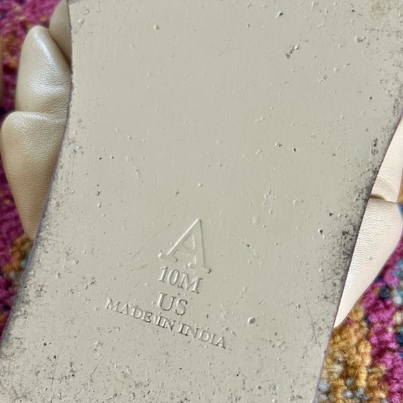 Anthropologie | Women’s honey puffer twist flat sandals, used in box, size 10 - Picture 12 of 14